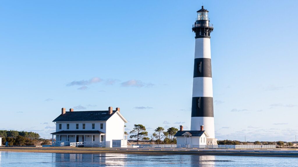 28 Lighthouse