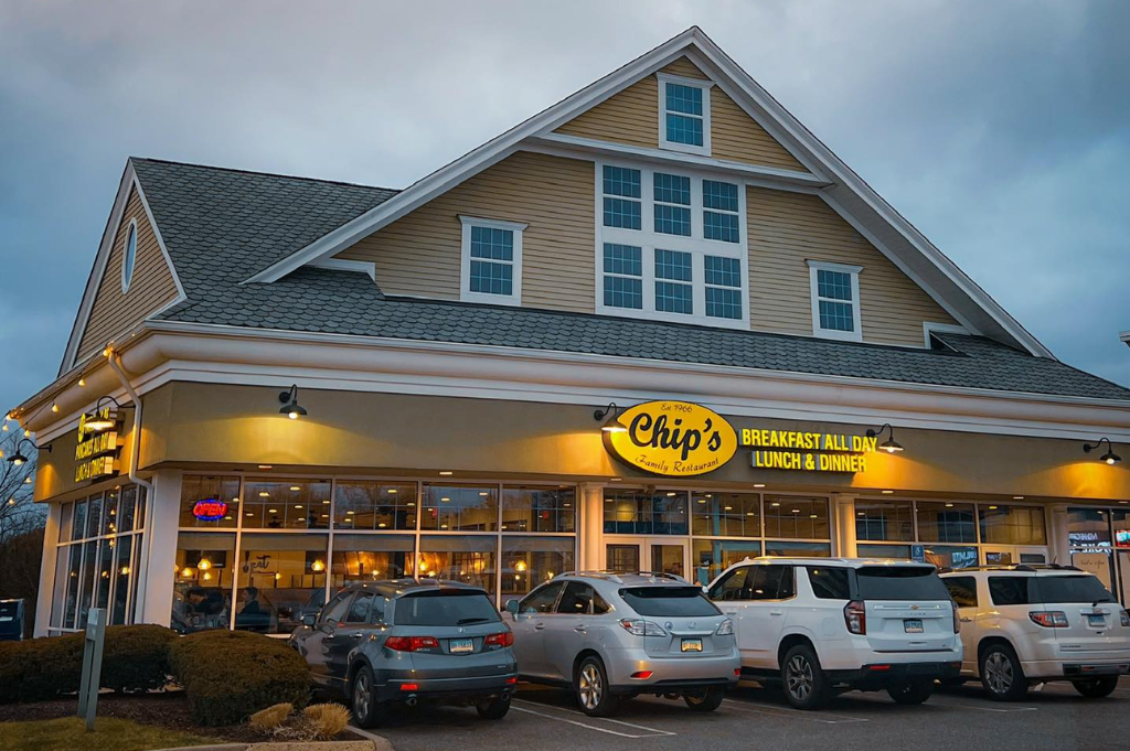 chips-family-restaurant-orange-ct