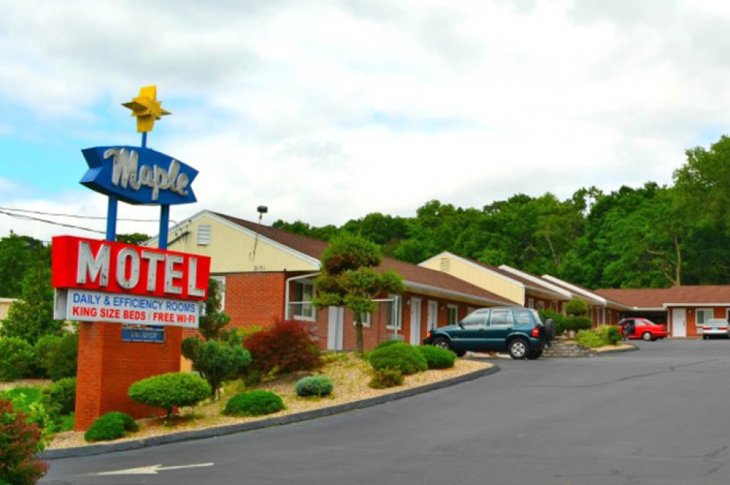 Maple Motel – Newington, CT